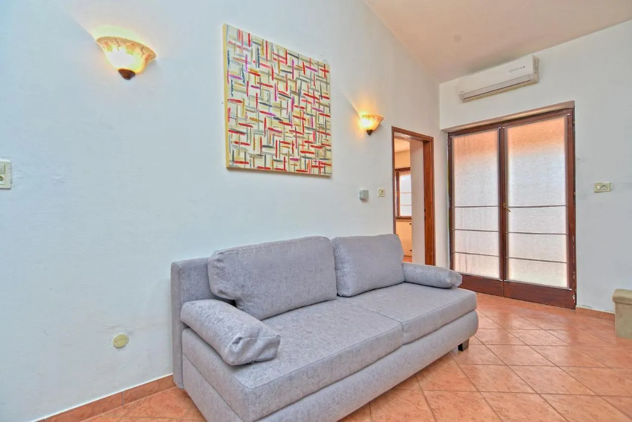 Willa House Natasa 2133 Pula