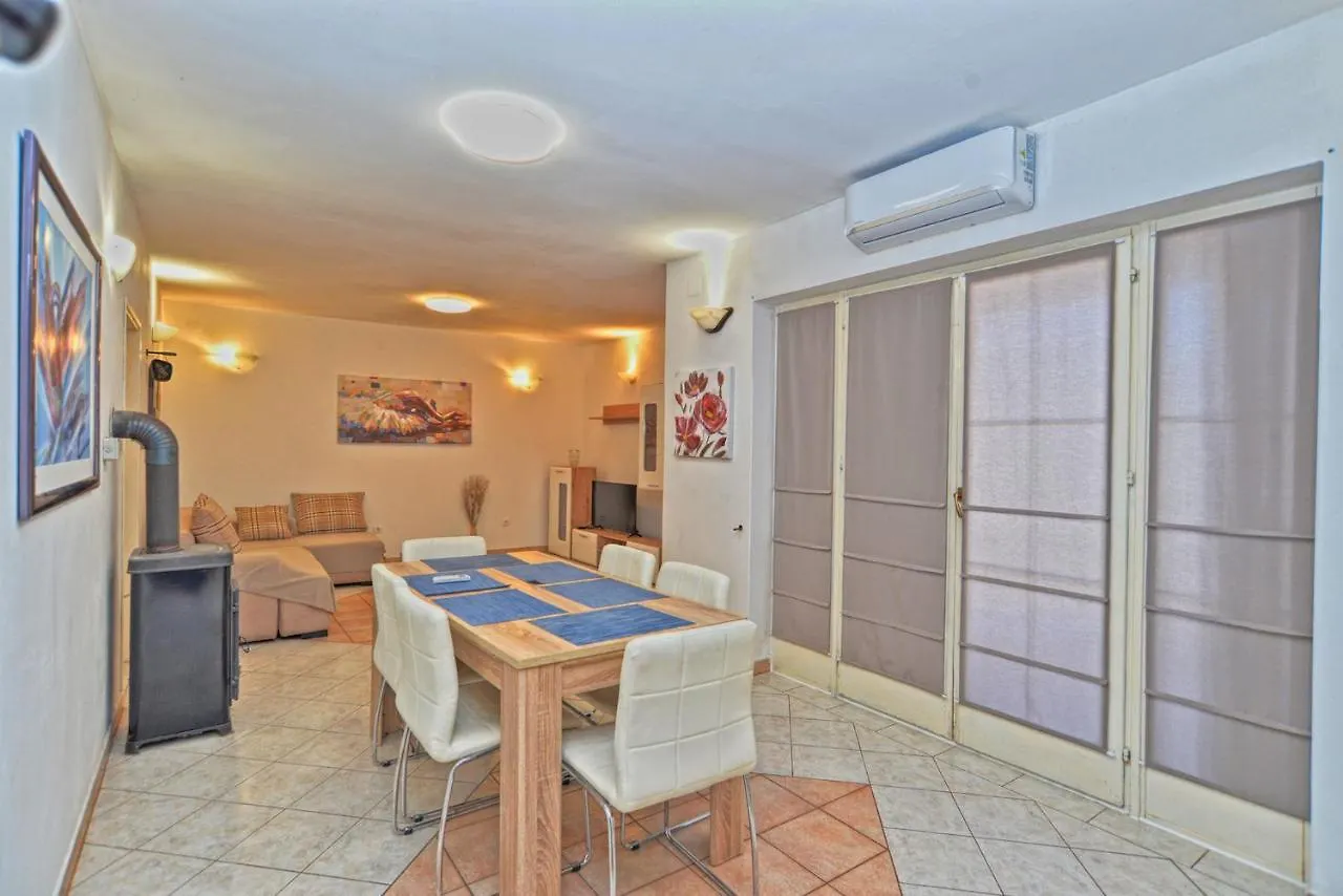 Willa House Natasa 2133 Pula