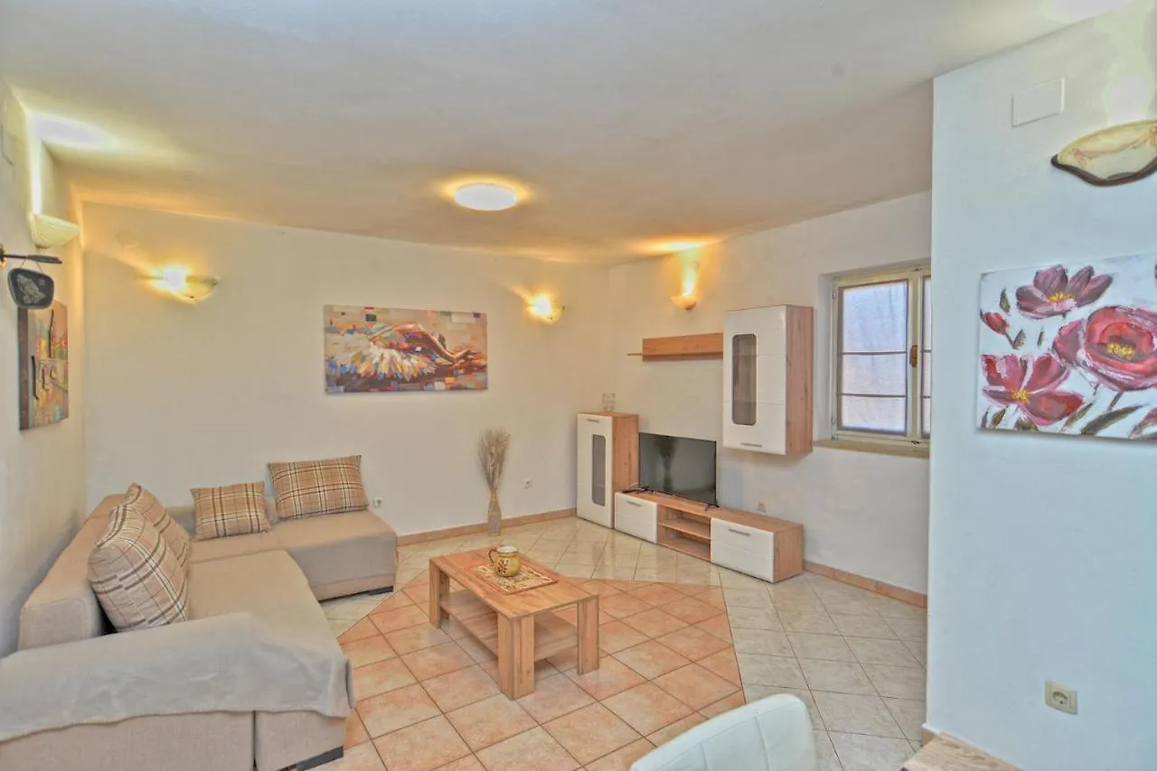 Willa House Natasa 2133 Pula