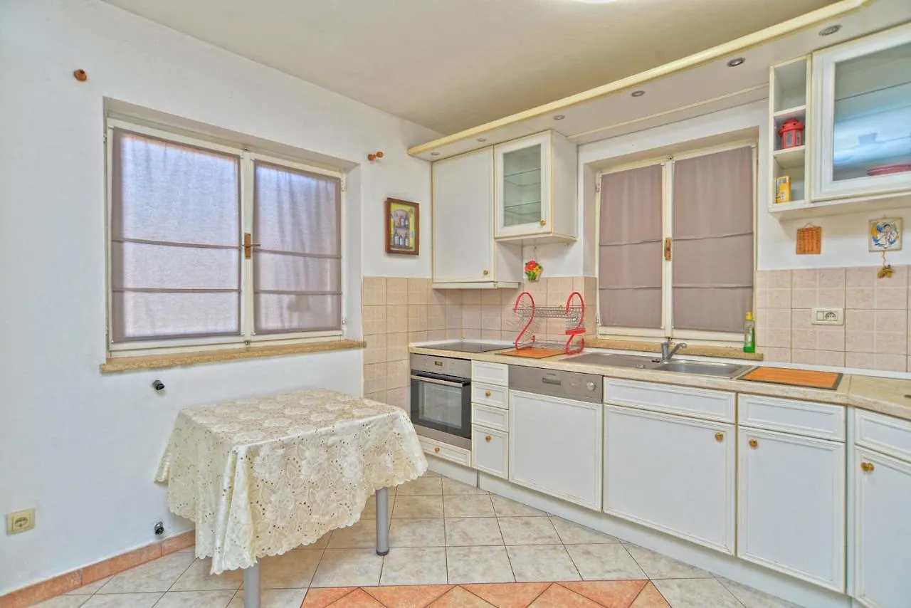 Willa House Natasa 2133 Pula 0*,